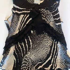 Alberto Makali Black and White sheer Textured Top, fully lined. size XL,